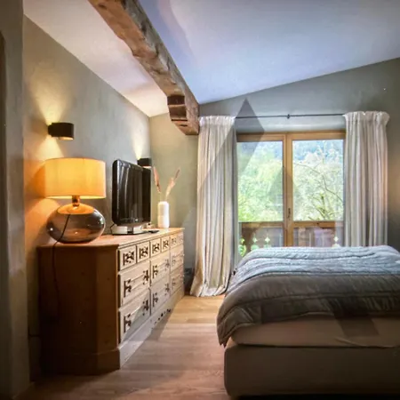 Exclusive Chalet Rooftop Access Hot Tub Aufhausen