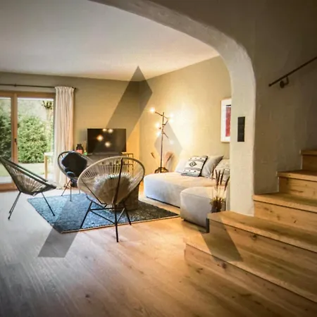 Exclusive Chalet Rooftop Access Hot Tub Aufhausen
